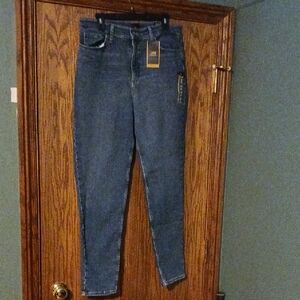 NWT Women's Lee Long High Rise Mom Jeans